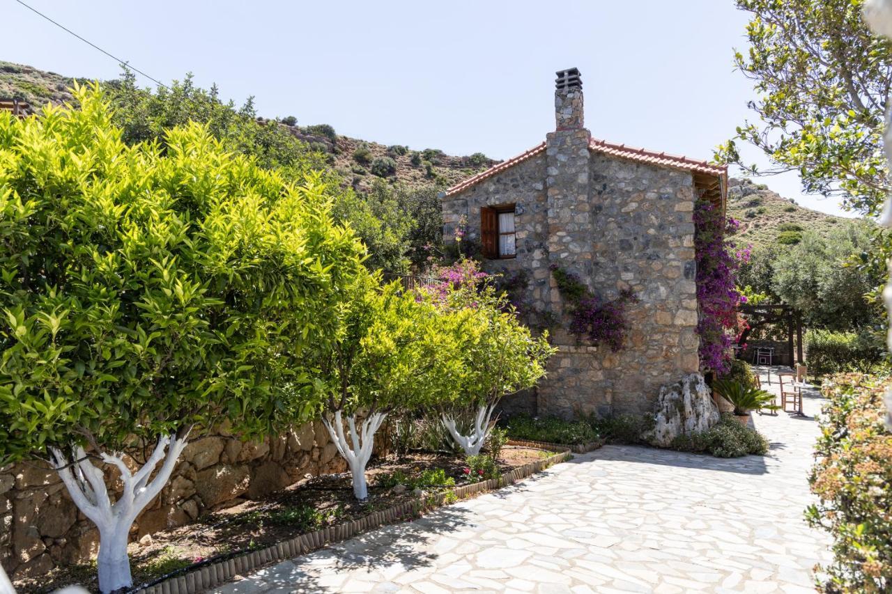 Holiday home Manolis' House *