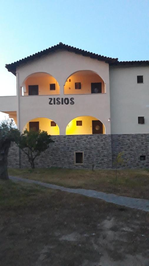 Zisios * Vourvourou