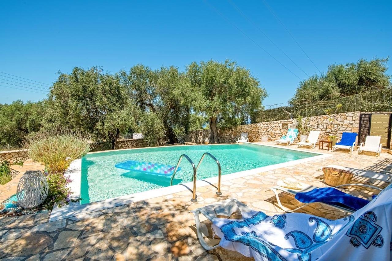 Bougarini Haven Family Rock Pool Oasis Villa *