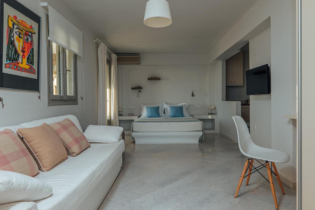 Terra * Parikia (Paros)