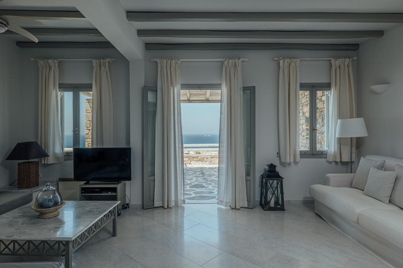 Terra * Parikia (Paros)