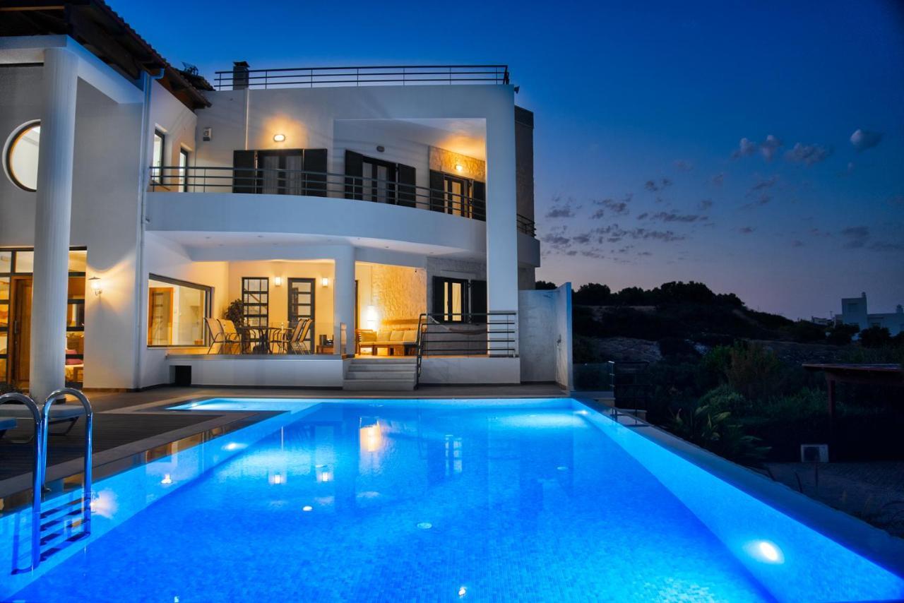 Alma Villa *