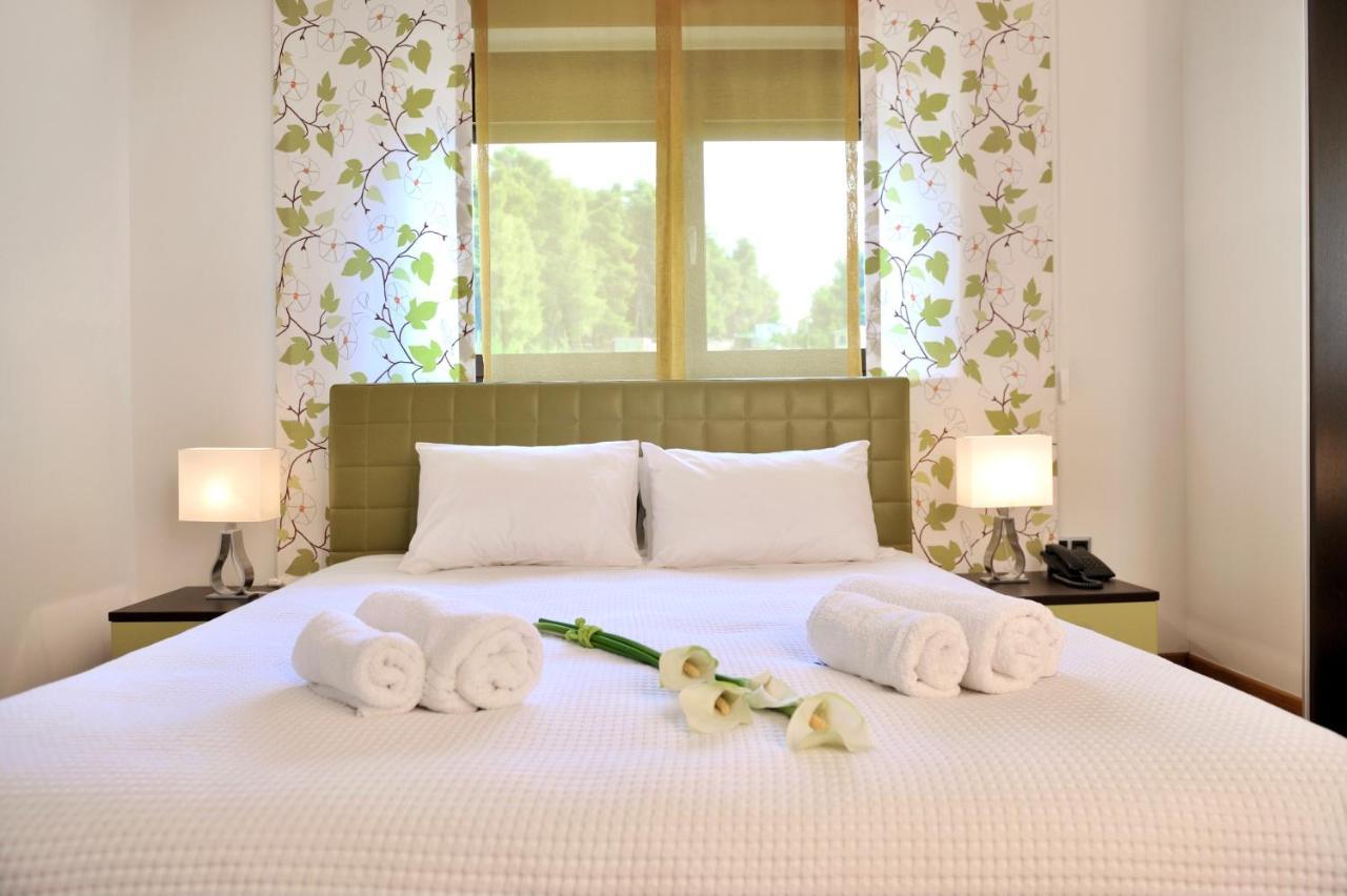 Sani Polyastron & Hotel