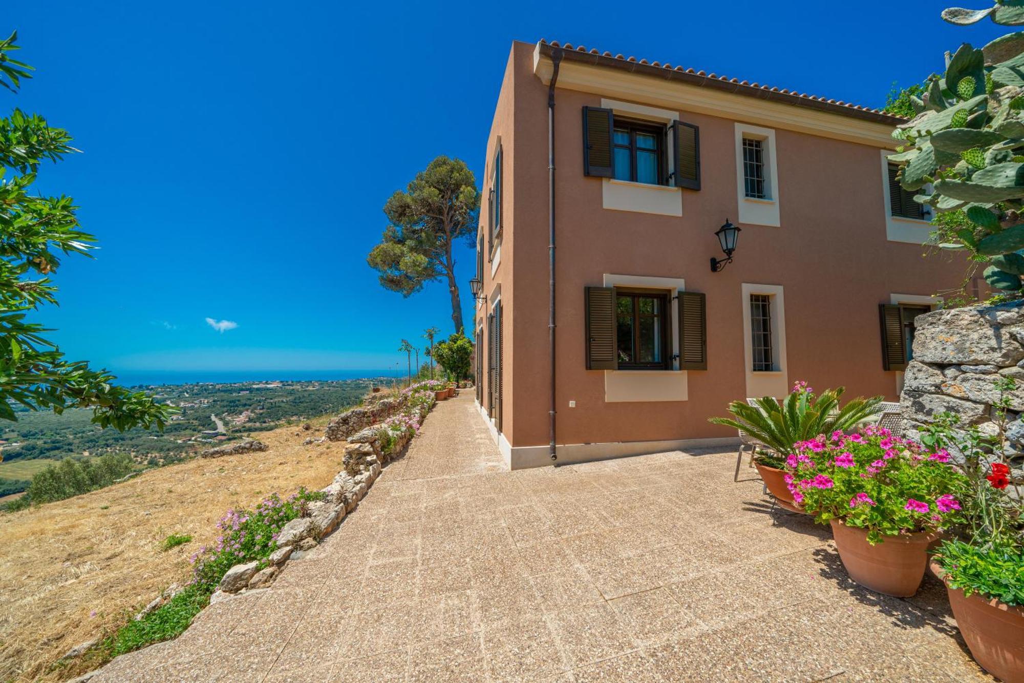 Saint George Castle With Sea View Livathos (Kefalonia)