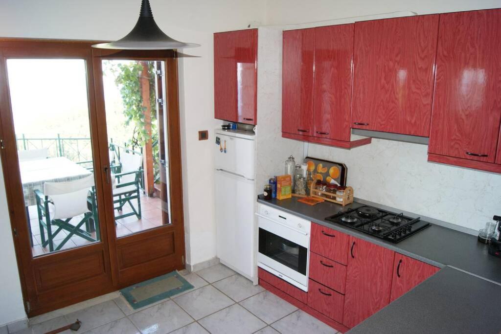 Spacious Paradise With Stone-build Patio Holiday home *