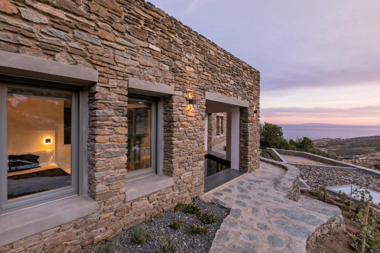 Tinos Dove * Triandaros (Tinos)