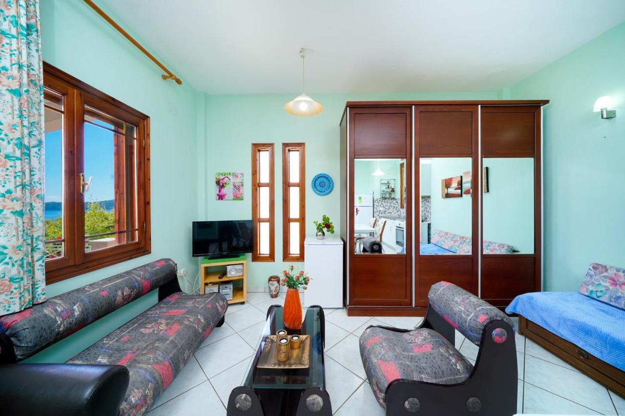 Melina 2 Apartment Koinira