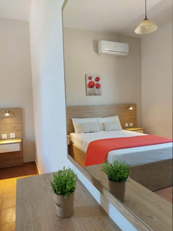Poseidon Studios Apartment *