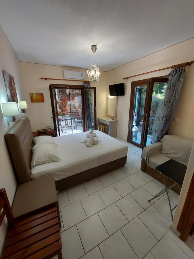 Aparthotel Mavra