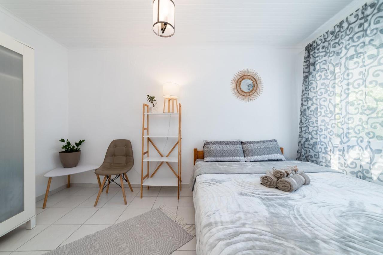 Simple Pleasures Apartment Kavala