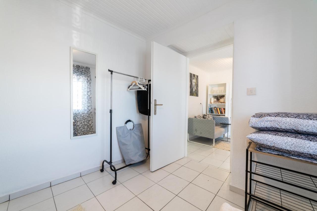 Simple Pleasures Apartment *