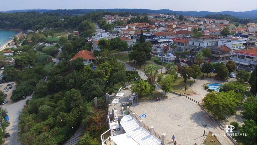 In The Center Kallithea (Chalkidiki)