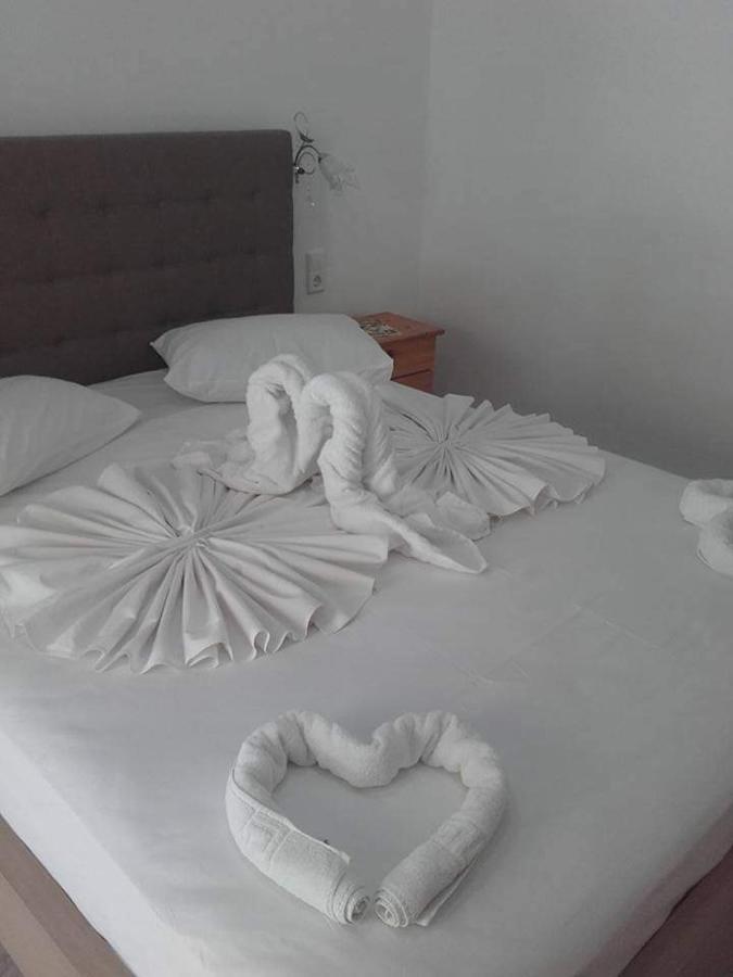 Asterias Apartment *