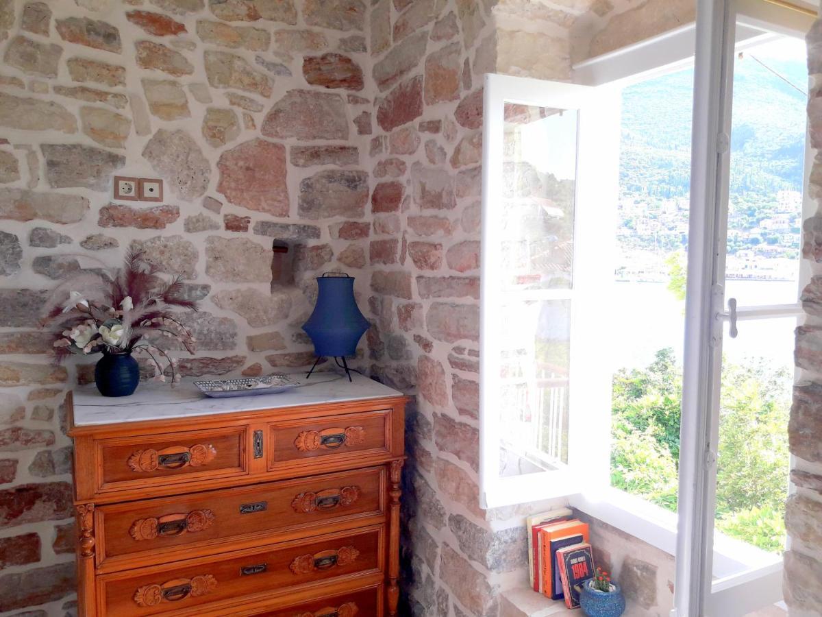 1836 Traditional House *