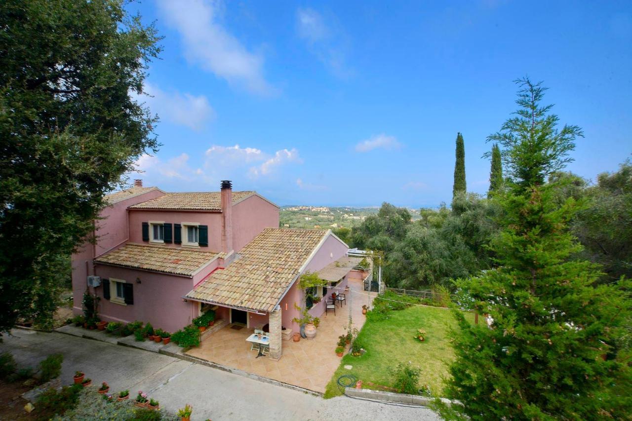 Kardami -country House