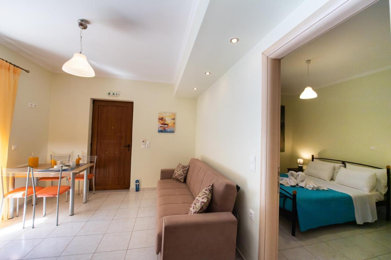 Delphinus Villas-villa Nikitas *