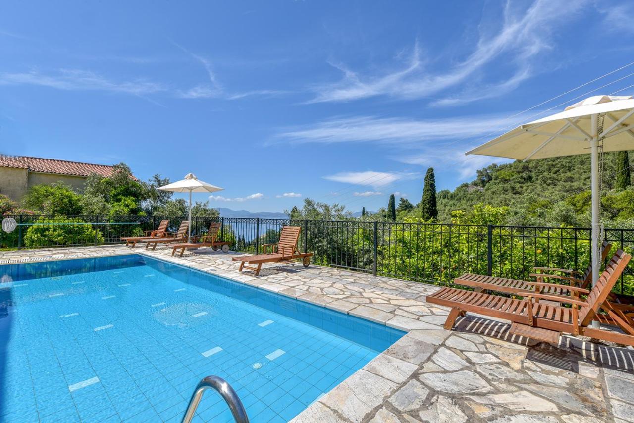 Christina * Nisaki (Corfu)