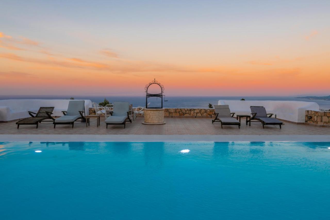 Armyra Aparthotel