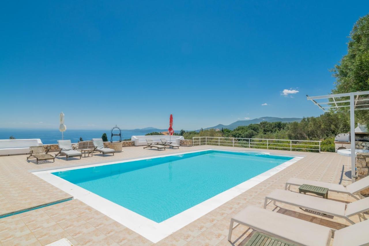 Armyra Aparthotel