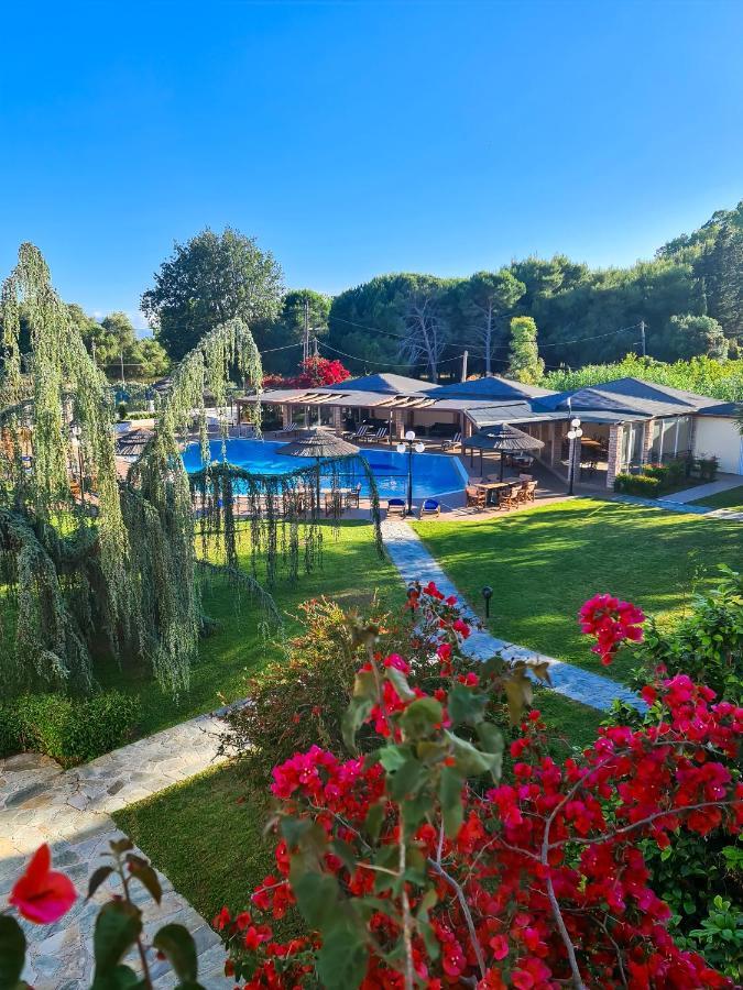 Kalamitsi Aparthotel 3*
