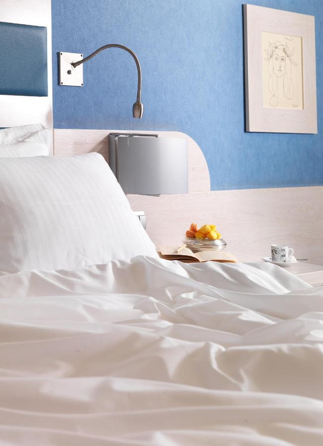 Attica Av, Airport W. By Ihg Athens