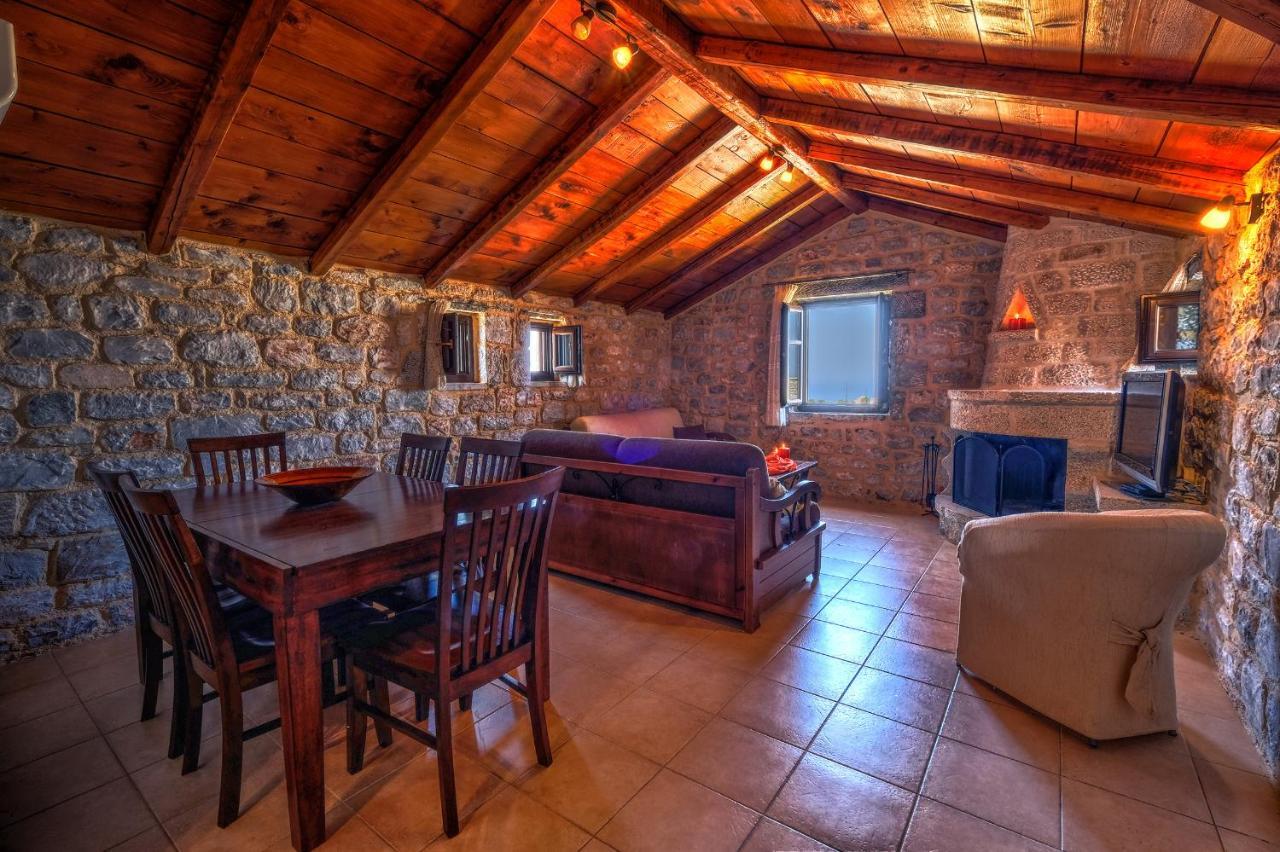 Achelatis Traditional Holiday home *