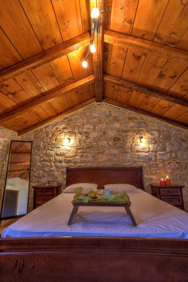 Achelatis Traditional Holiday home