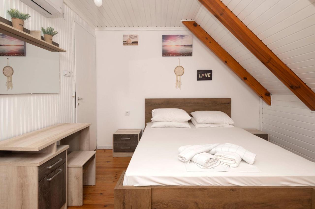 Giorgos House Attic *