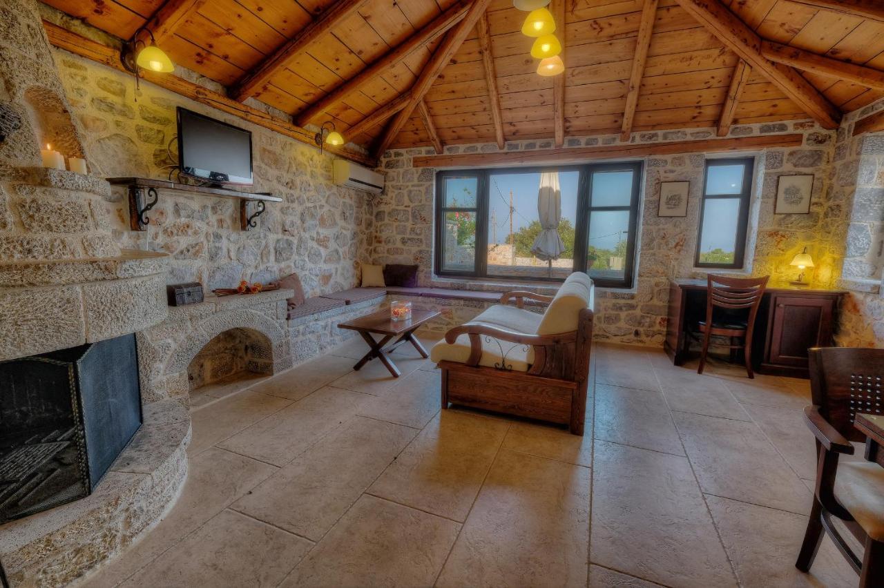 Holiday home Achelatis Traditional *