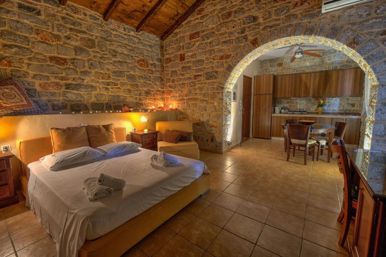 Achelatis Traditional Holiday home