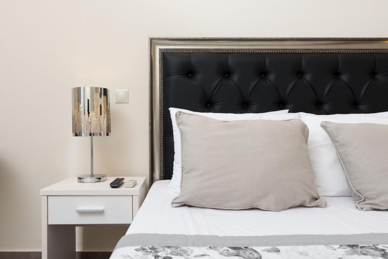 Louloudis Boutique (adults Only) 3*