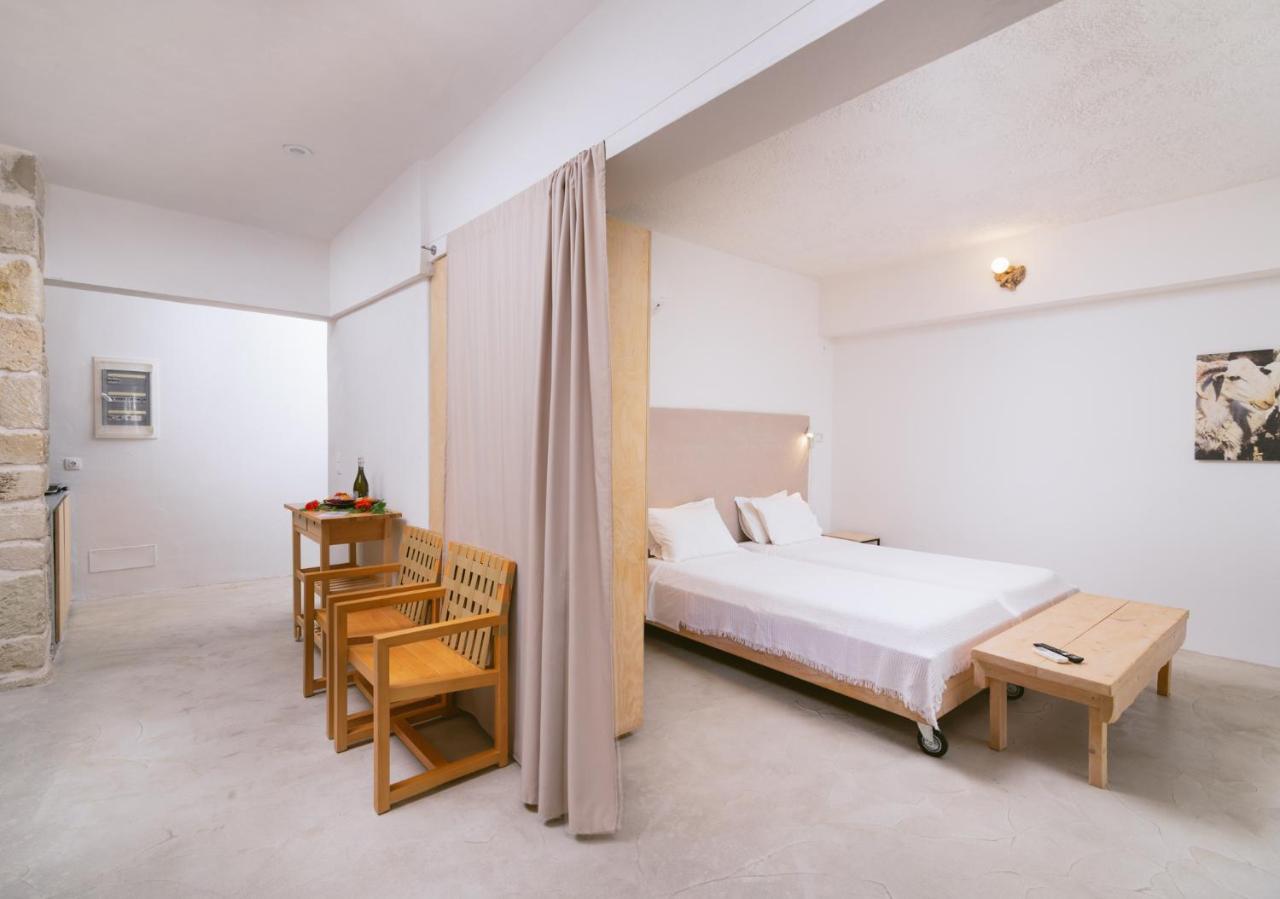 Bed & Breakfast Zwei Brueder Art & Matala (Crete)