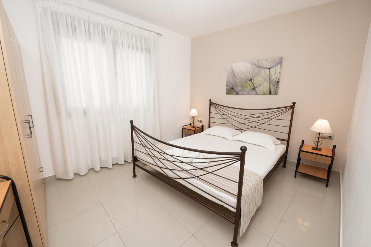 Apartment Aelia Nea Peramos (Macedonia)
