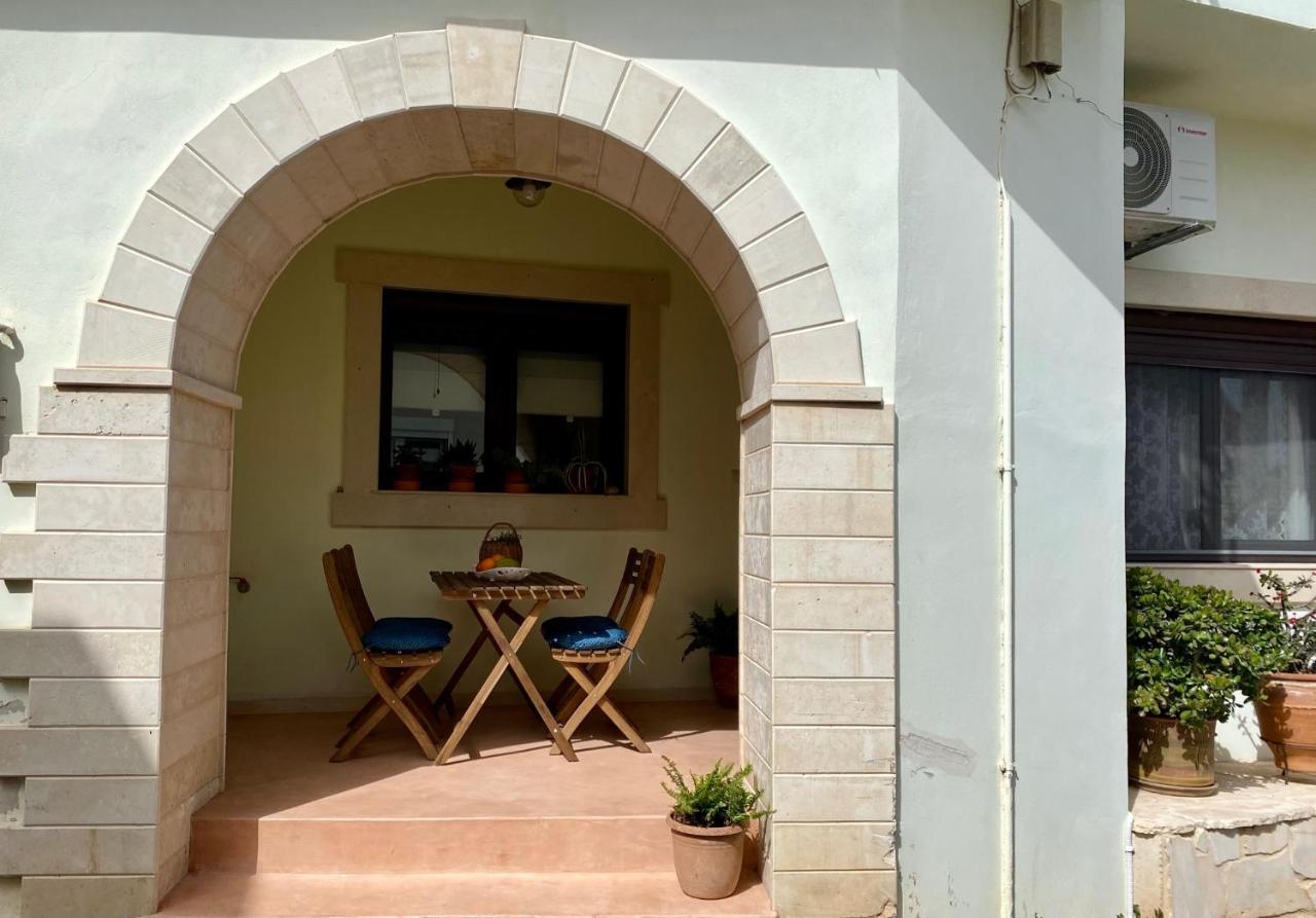 Rebekka's House * Zakros