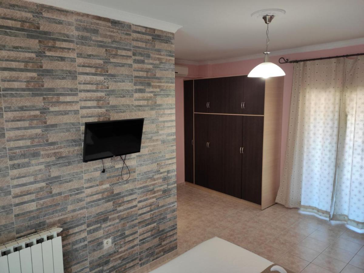 Apartment Filoxenia Petriti (Corfu)