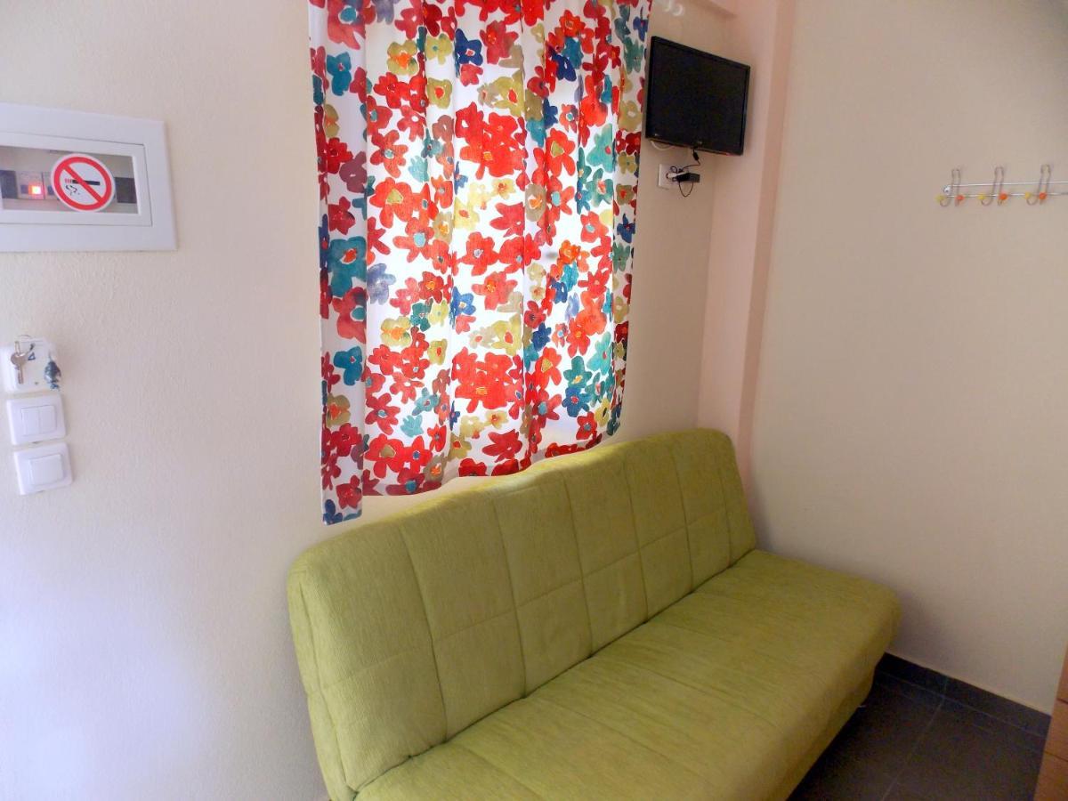 Nikos Apartment *
