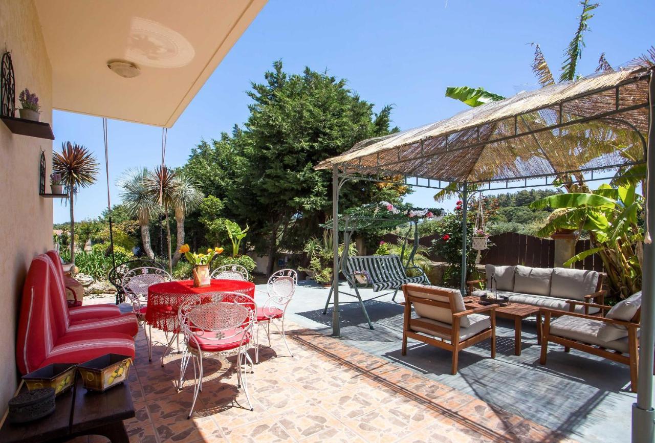 Laylande House