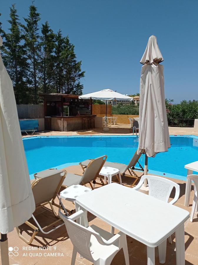 Alexandros Aparthotel