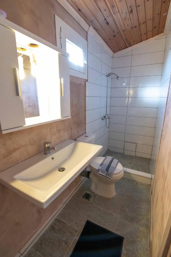 The Happiness Of Vangelis Apartment Paralia Vrachou
