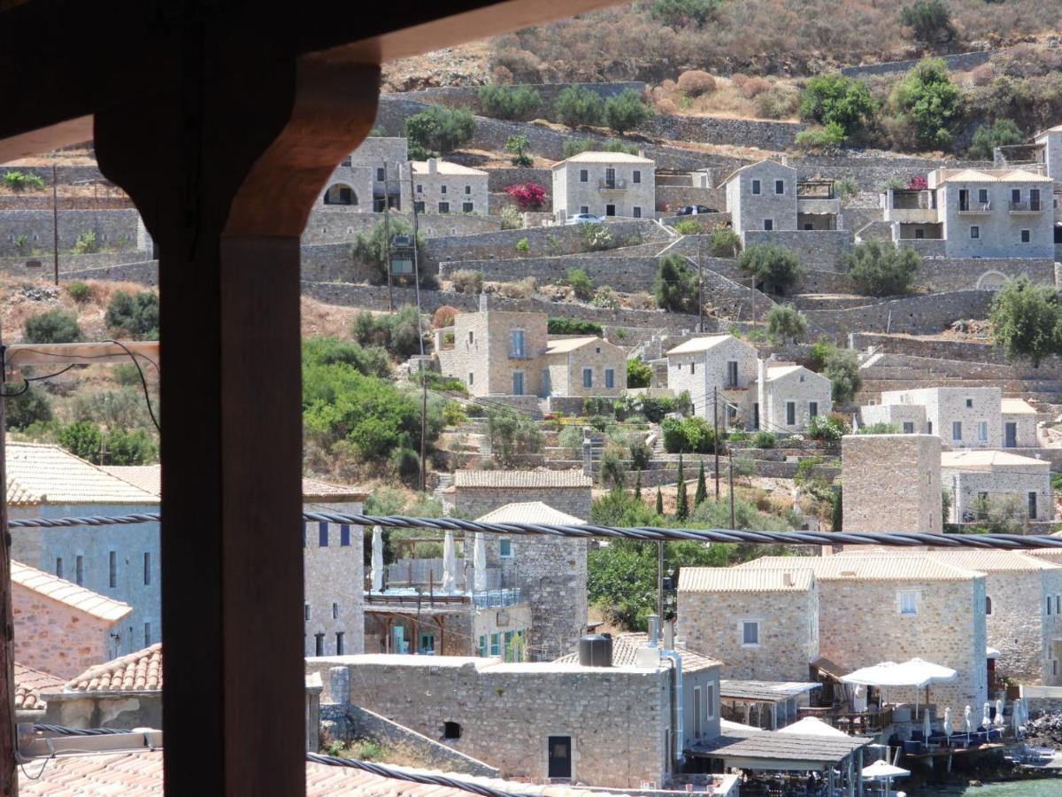 Sophia Limeni Apartments And Studios Limeni