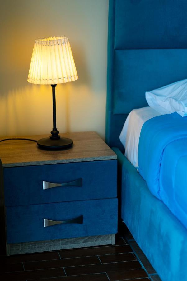 Aparthotel Ornella & 4*