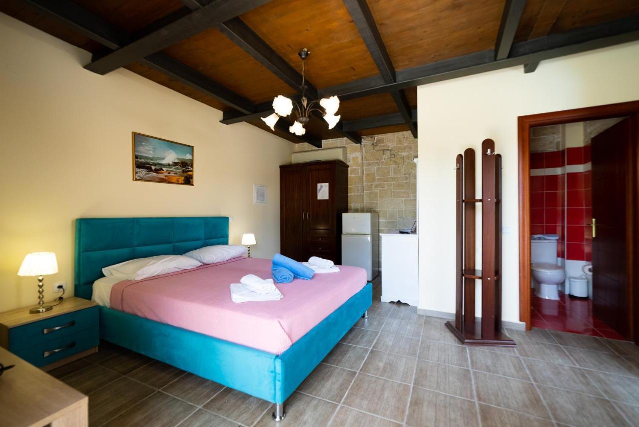 Ornella & Aparthotel Sivota (Epirus)