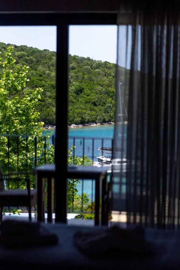Ornella & 4* Sivota (Epirus)