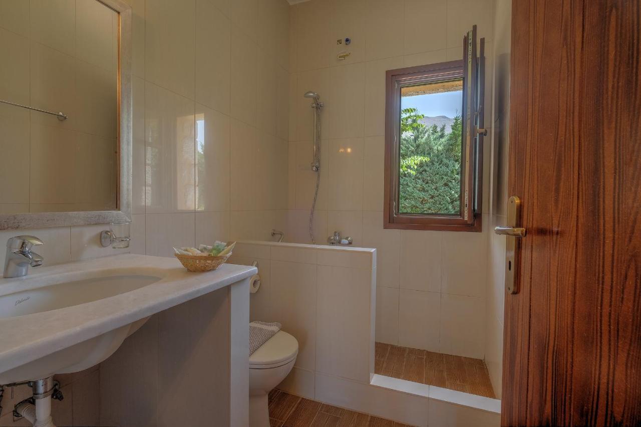 Holiday home Achelatis Traditional *