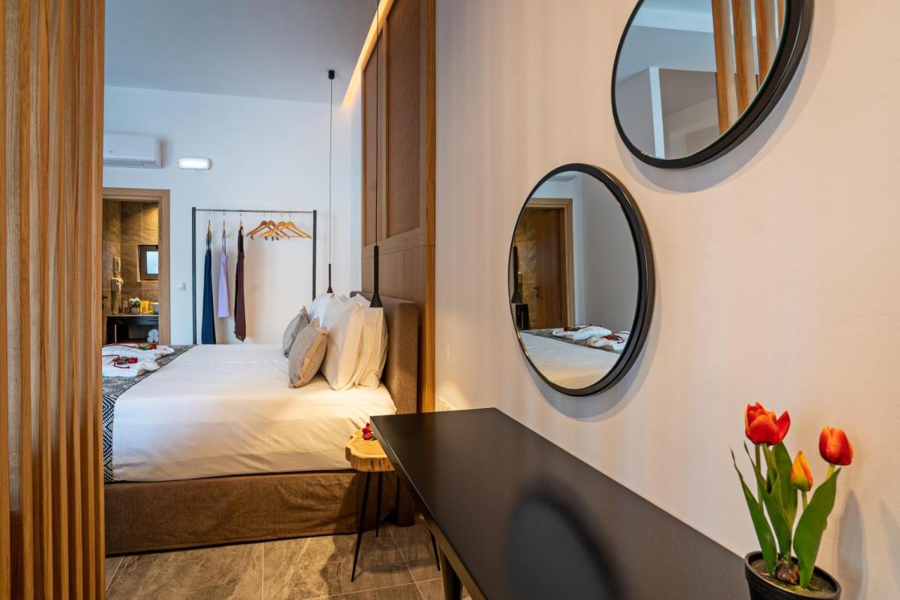 Delfina Boutique Aparthotel 4*