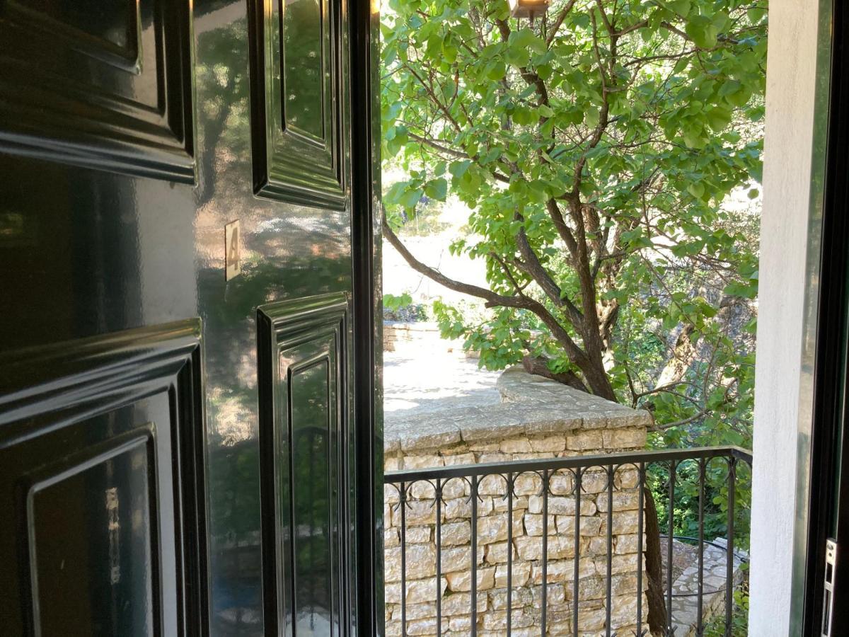 Aliki's Comfortable Holiday Apartments-great Location *