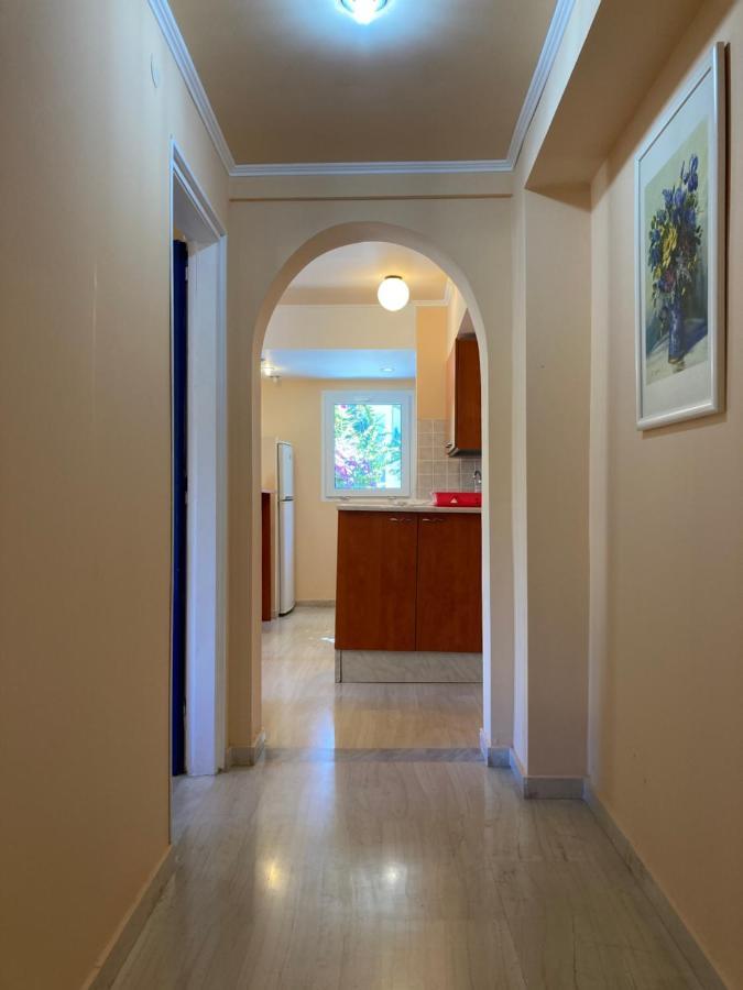 Aliki's Comfortable Holiday Apartments-great Location Apartment