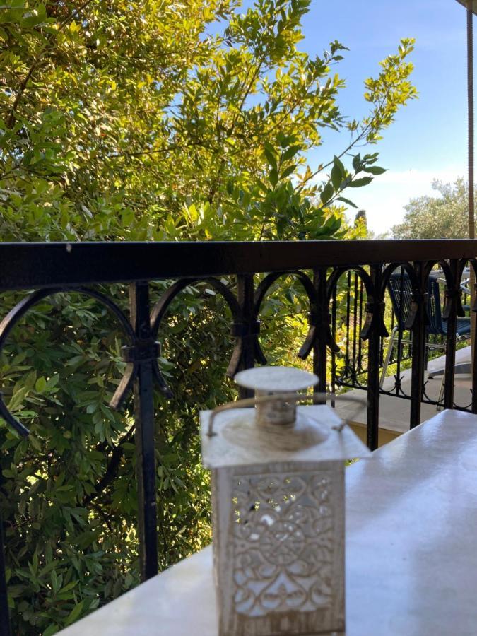 Aliki's Comfortable Holiday Apartments-great Location