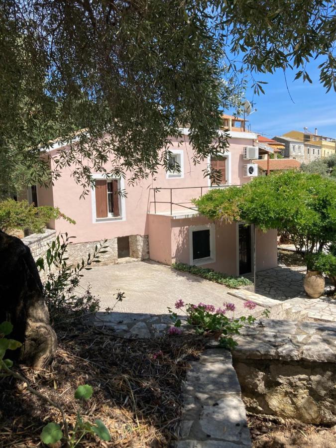 Aliki's Comfortable Holiday Apartments-great Location * Nisaki (Corfu)