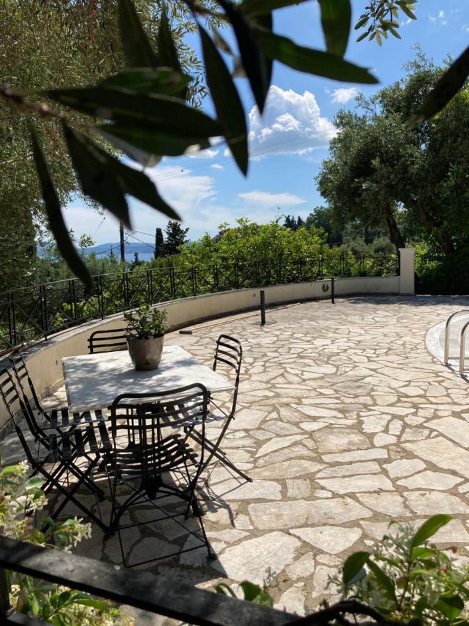 Aliki's Comfortable Holiday Apartments-great Location